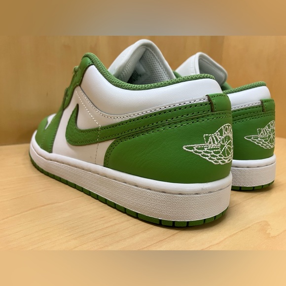 Jordan 1 Low SE
Chlorophyll - Picture 4 of 8